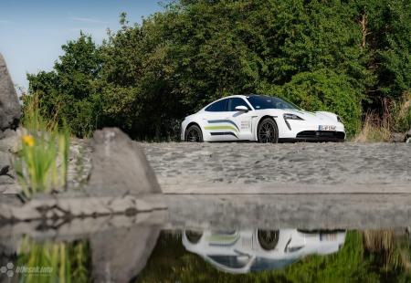 https://storage.bljesak.info/article/384369/450x310/Porsche Taycan će se voziti na brojne destinacije na pet kontinenata.jpg